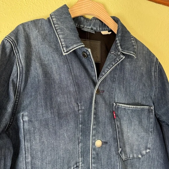 Levi’s Engineers Coat in Fleece-Lined Denim - Picture 6 of 13